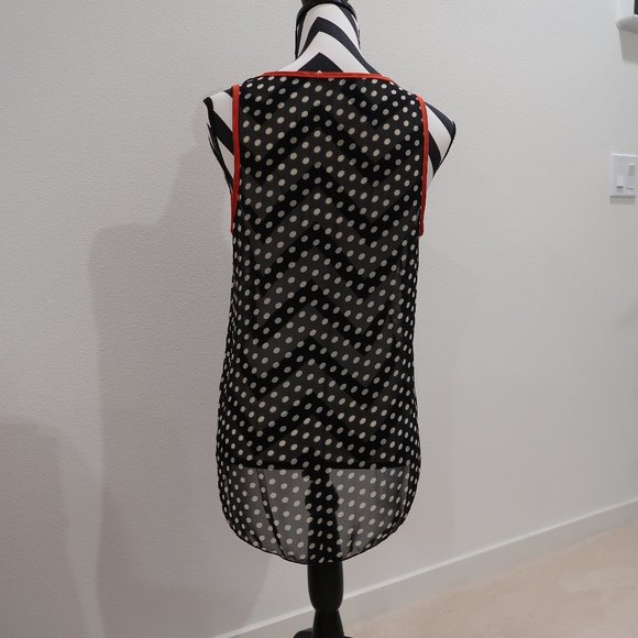 Polka Dot Sleeveless Top with Long Back Hem - Picture 2 of 7